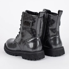 Botins pretos de couro envernizado com atacadores para menina 1 Botins pretos de couro envernizado com atacadores para menina 1