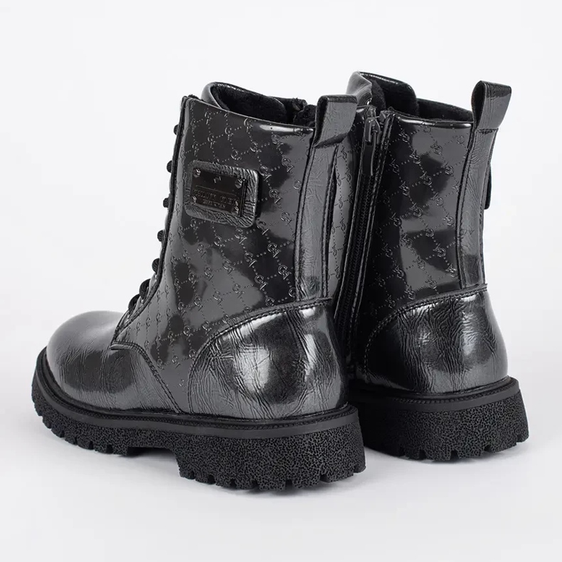Botins pretos de couro envernizado com atacadores para menina 1 Botins pretos de couro envernizado com atacadores para menina 1