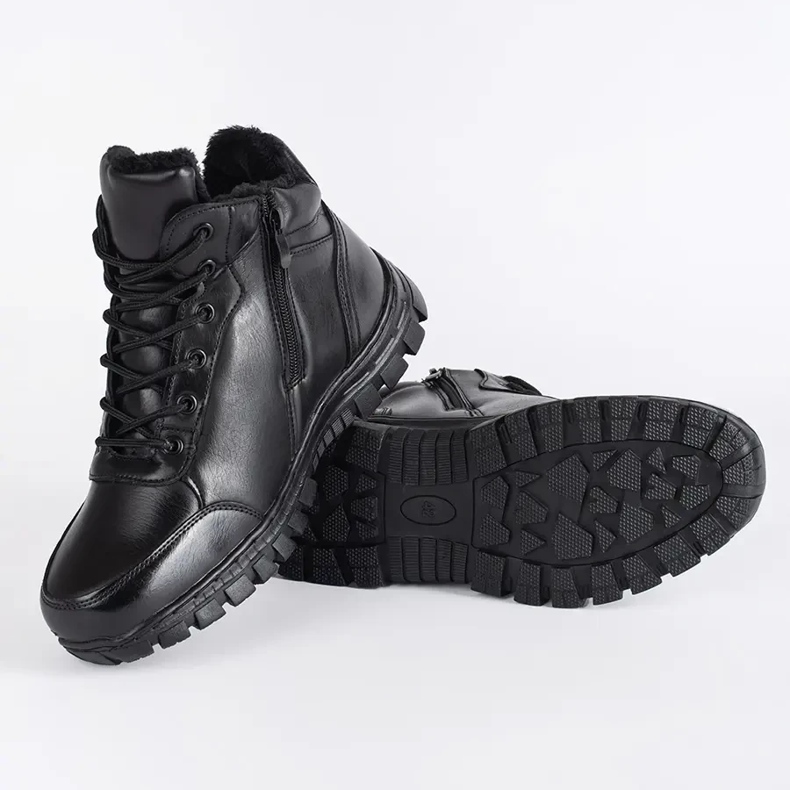 Botas de inverno isoladas para homem negro preto 1