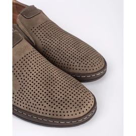 Mocassins masculinos bege com aberturas 1