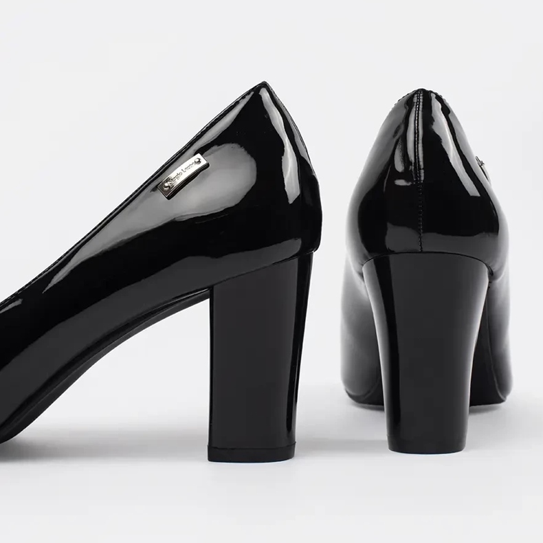 Bombas pretas pintadas no post Sergio Leone preto 2