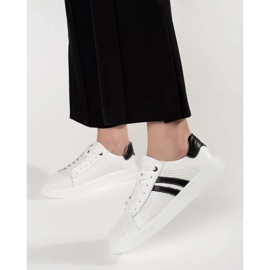 Goodin Tênis brancos de trabalho aberto feitos de couro natural 1