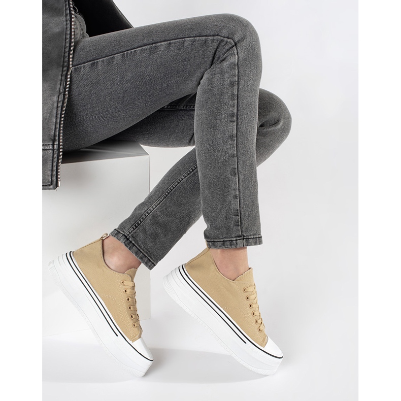 Tênis feminino bege com sola grossa 2 Tênis feminino bege com sola grossa 2