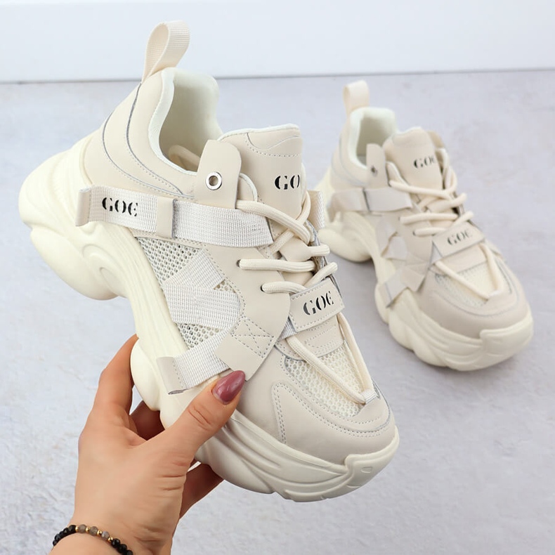 Tênis de couro em uma espessa sola feminina bege goe rr2n4051 1