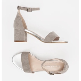 Sandálias no poste de Sergio Leone cinza 1