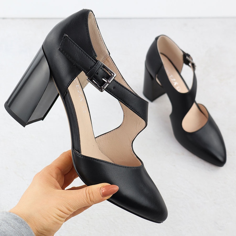 Bombas de couro nos sapatos de pilar com preto Vinceza 91133 Strip 1