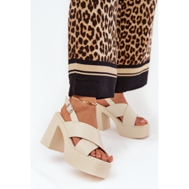 Sandálias femininas no poste e plataforma com azul claro eco de couro claro bege 2