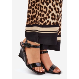 Sandálias femininas pintadas em cunhas negras preto 1