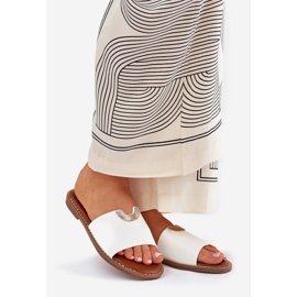 Flippers femininos de couro ECO com detalhes brancos decorativos 1