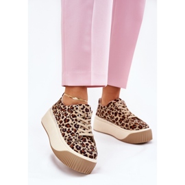 Tênis em uma enorme plataforma de leopardo marrom castanho 2 Tênis em uma enorme plataforma de leopardo marrom castanho 2