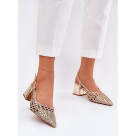 Ballerinas com trança de pente dourado 2