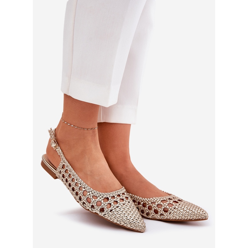 Sandálias com tranças e dedos pontudos de ouro dourado 1 Sandálias com tranças e dedos pontudos de ouro dourado 1