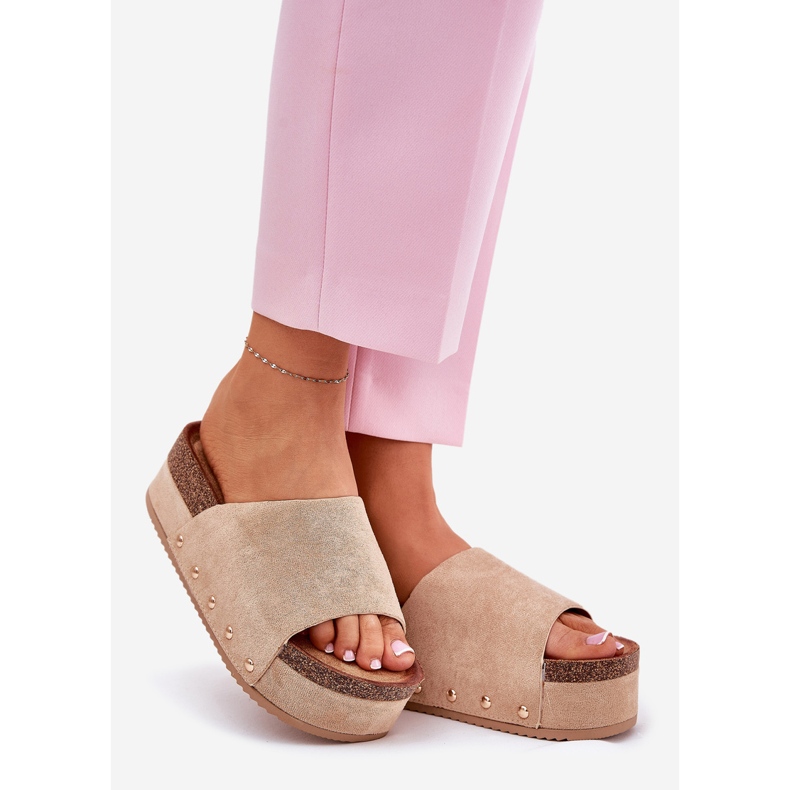Chinelos femininos na enorme plataforma eco camurça cáqui bege 1