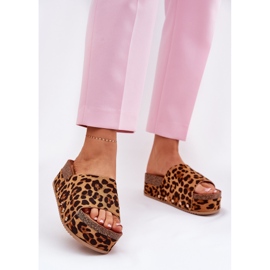 Flips femininos em uma enorme plataforma eco camurça leopard estampa marrom castanho 2