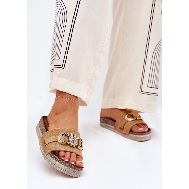 Flips femininos na plataforma com glitter e camelo de decoração de ouro marrom 2