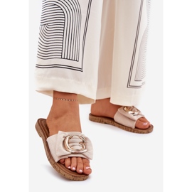 Flip de mulheres planas com detalhes decorativos bege 1