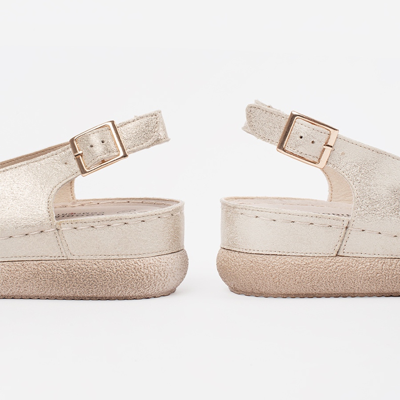 Goodin Sandálias douradas com palmilha de couro dourado 1