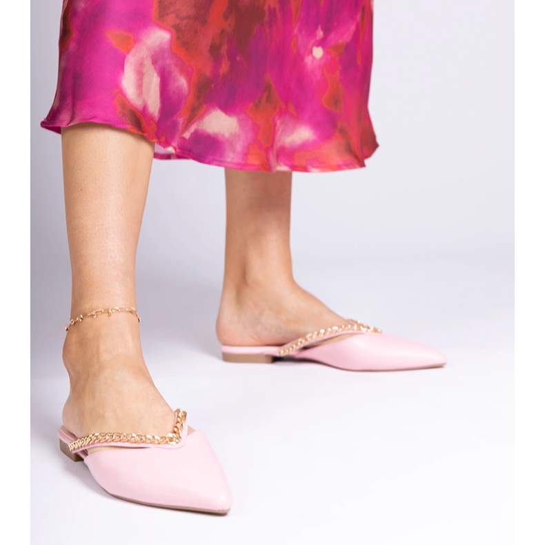 Flip elegante rosa -Flops decorados com uma corrente 1 Flip elegante rosa -Flops decorados com uma corrente 1