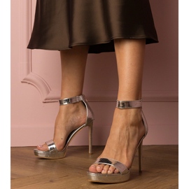 Salto alto de pistão prateado prata 1