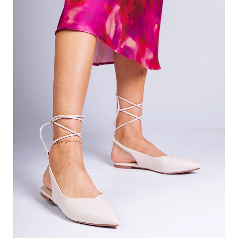 Saltos lisos bege feitos de eco -flechath 2