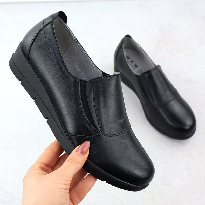 Sapatos de couro feminino em fatias escorregou Black Sabatina JHY203 preto 1