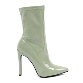 Botins femininos de salto alto feitos de couro envernizado verde 2