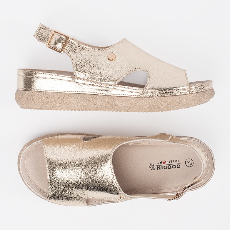 Goodin Sandálias planas douradas com fivela dourado 1