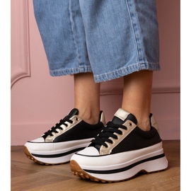 Tênis pretos tênis no platfotm 1