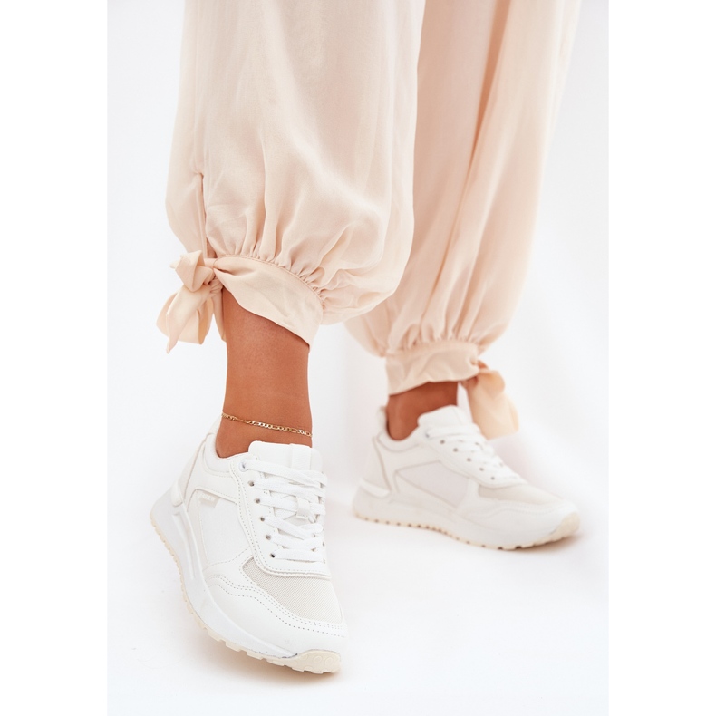 Calçado desportivo feminino branco 2