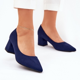 Bombas femininas com dedos pontiagudos no pilar azul marinho 2