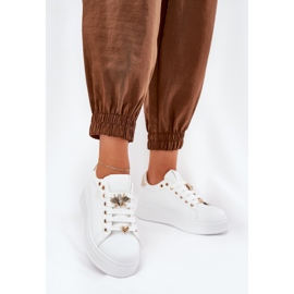 Tênis femininos na plataforma com pinos brancos 2