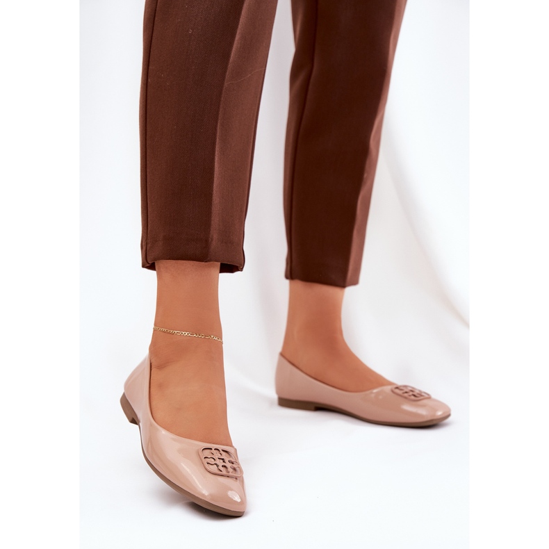 Ballerinas femininas elegantes pintadas com um detalhe decorativo de Vinceza 17377 bege 2