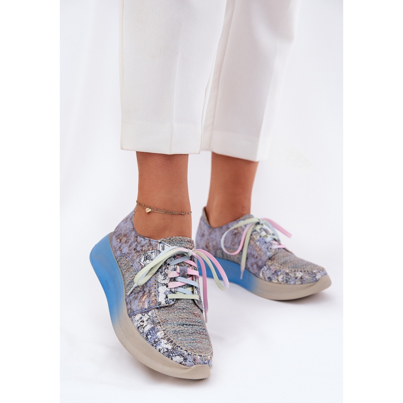 Sapatos de couro feminino na plataforma Maciejka 06776a-06 azul 2