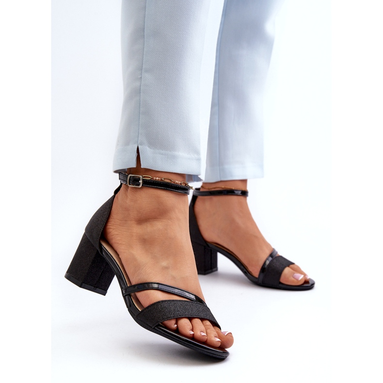 Vinceza Sandálias de glitter feminino 20244 em um pilar baixo preto 1