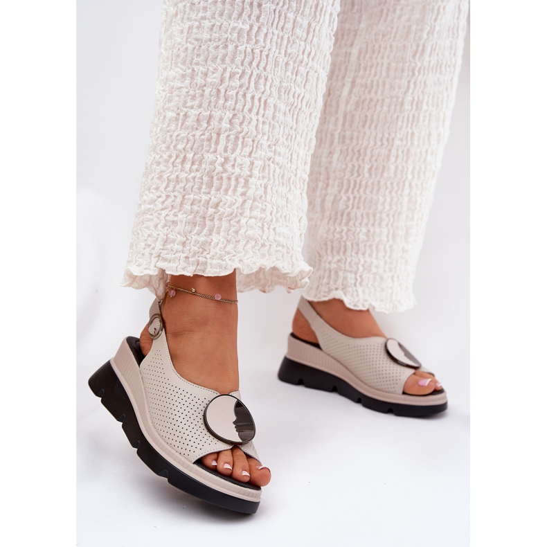 S.Barski Sandálias de couro feminino com uma cunha com um ornamento S. Barski LR51-788 Beige bege 2