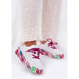 Tênis de couro feminino em uma plataforma branca Vinceza 88017 estampada branco 2