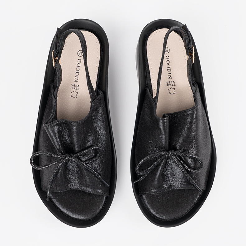 Goodin Sandálias de cunha preta com uma inserção de couro preto 1