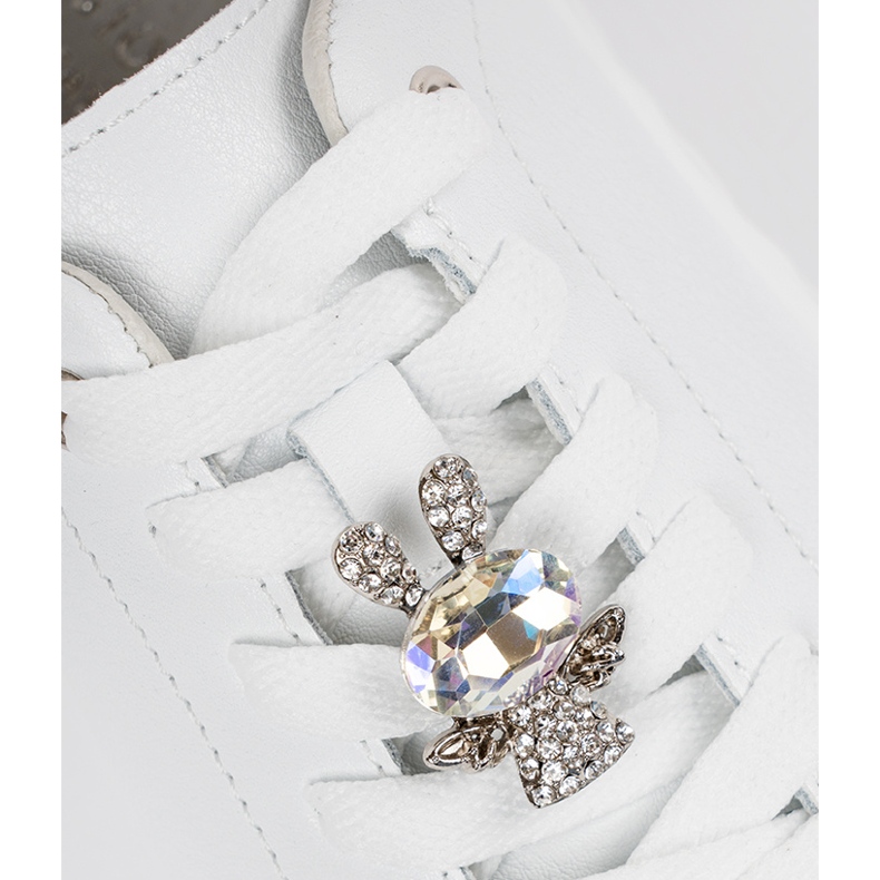 Tênis brancos com alfinetes de couro Sergio Leone 1