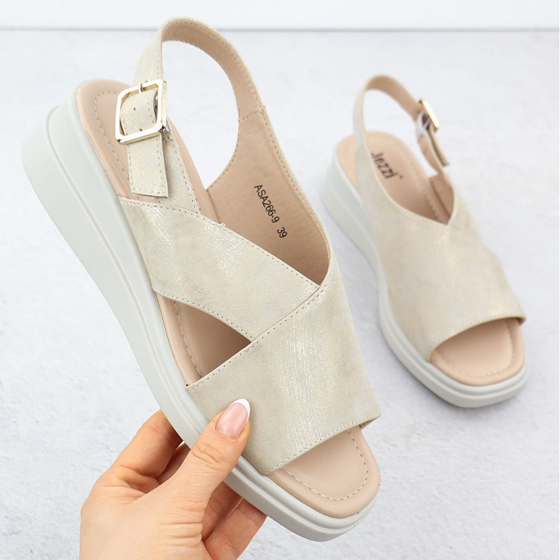 Sandálias femininas nas cunhas Golden jezzi ASA266-9 dourado 1