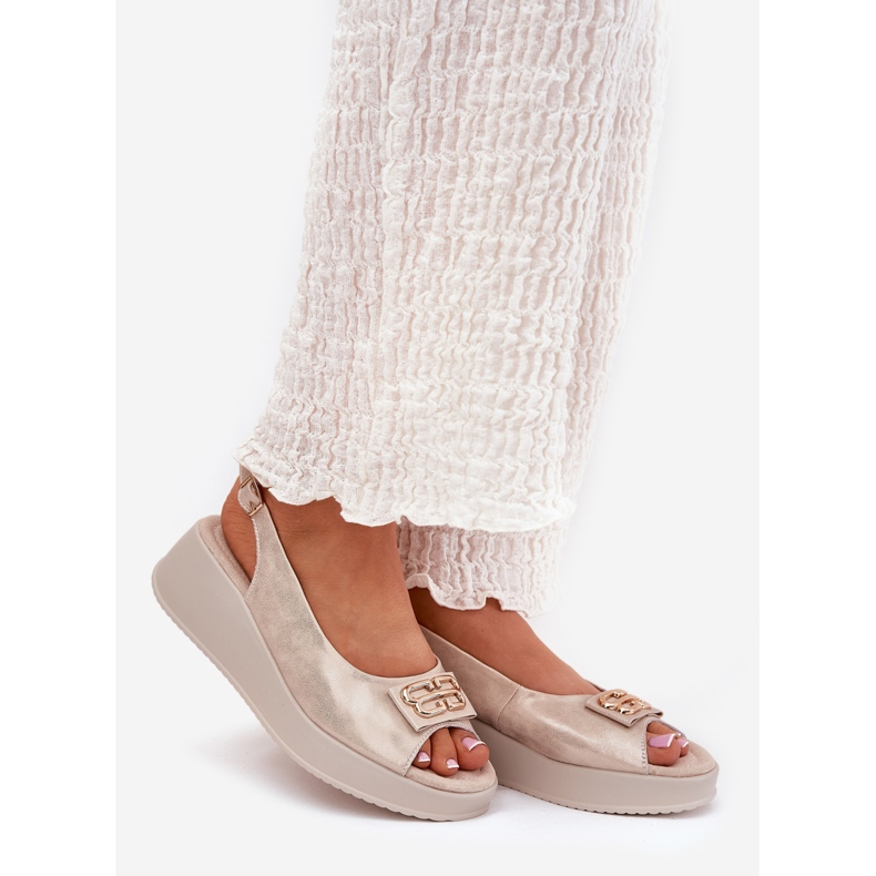 S.Barski Sandálias de couro feminino na cunha com um detalhe decorativo de S. Barski LR51-593 Gold dourado 1