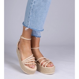 BEIGE alpargelas na plataforma bege 1