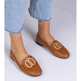 Mocassins de mulheres marrons com uma decoração de ouro marrom 1