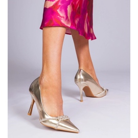 Bombas de ouro elegantes com zircões dourado 1