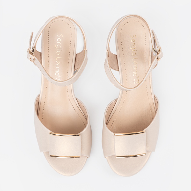 Sergio Leone Sandálias no pilar das mulheres com um salto de pedreiro de luz aberta bege 2