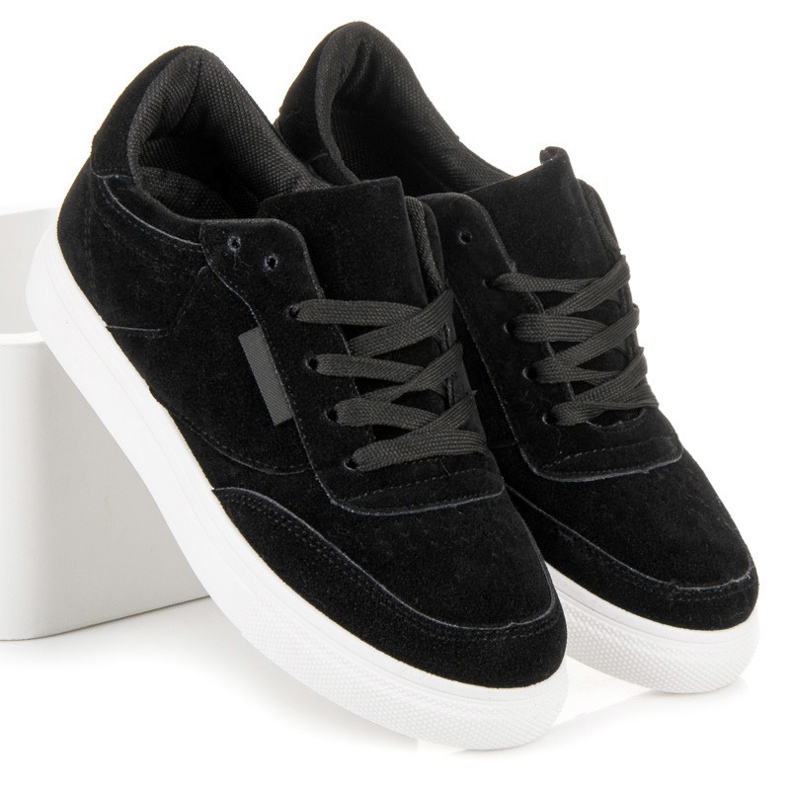 Tênis na plataforma preto 1