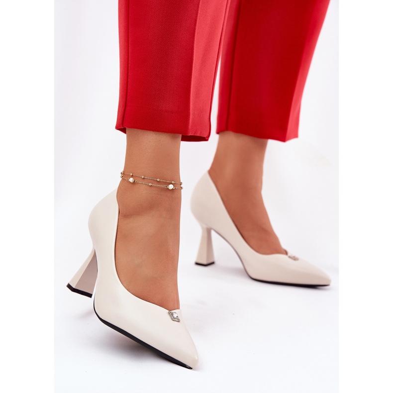 Bombas elegantes no Vinceza 62222 estendido bege 2