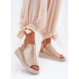 Jezzi Sandálias femininas com cunha dourada dourado 2