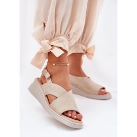 Jezzi Sandálias femininas para uma cunha com couro dourado de couro ecológico 2