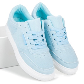 Tênis na plataforma azul 2