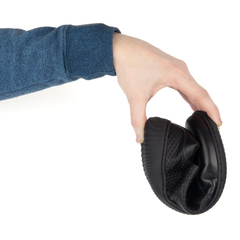 WASAK Sapatos de couro minimalista masculinos de pés descalços 0742wk preto pressionado no fundo preto 1